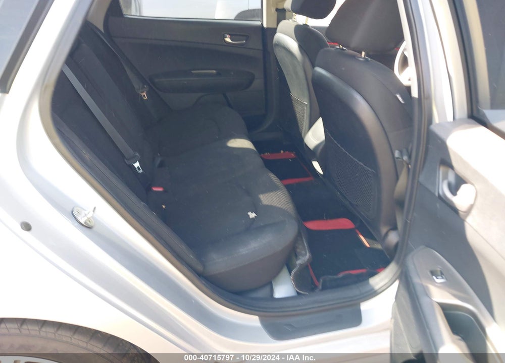 2019 KIA OPTIMA LX VIN: 5XXGT4L34KG359887
