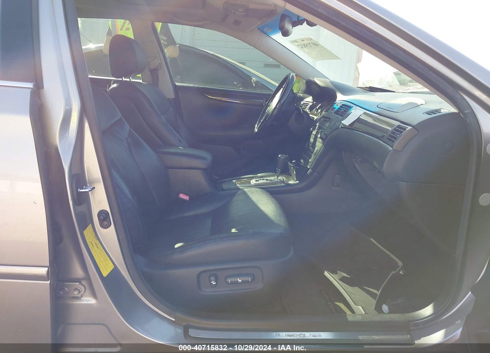 2004 LEXUS ES 330 VIN: JTHBA30G545033247
