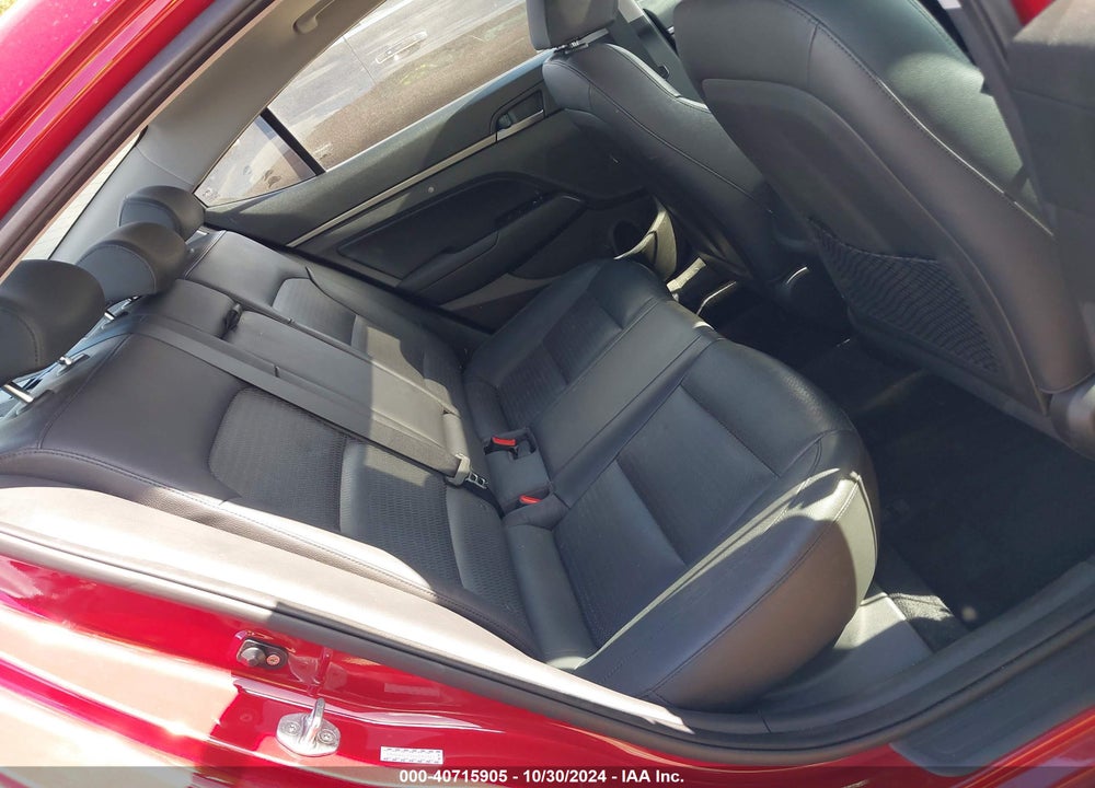 2017 HYUNDAI ELANTRA LIMITED VIN: KMHD84LF5HU285327