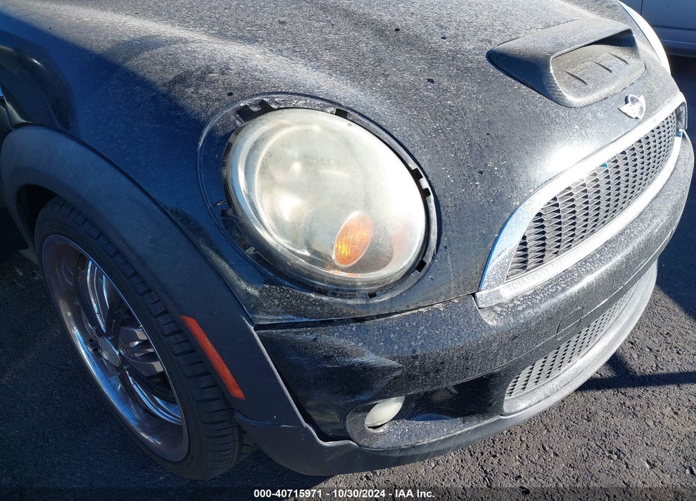 2010 MINI COOPER S VIN: WMWMF7C54ATW88887