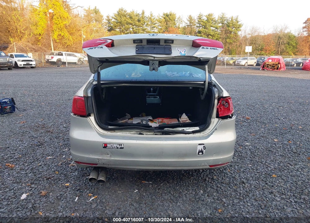 2011 VOLKSWAGEN JETTA 2.5L SEL VIN: 3VWLZ7AJ0BM357646