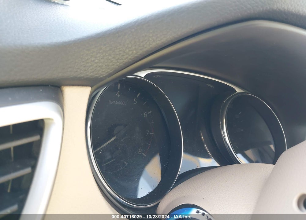 2015 NISSAN ROGUE SV VIN: 5N1AT2MV9FC823073