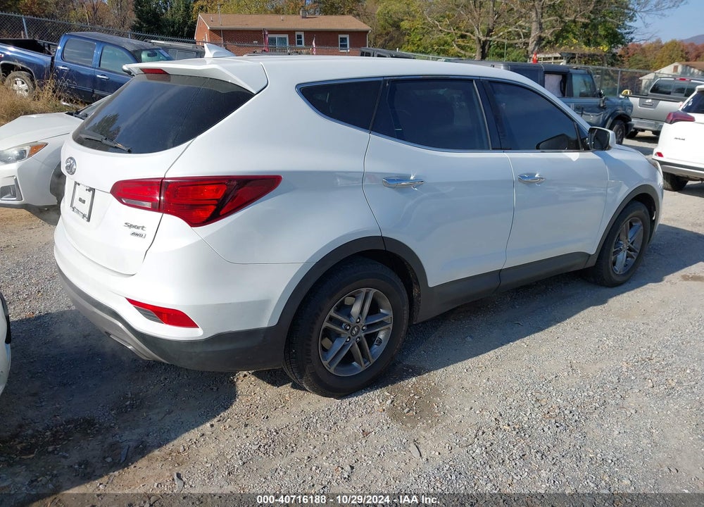 2017 HYUNDAI SANTA FE SPORT 2.4L VIN: 5XYZTDLB8HG384618