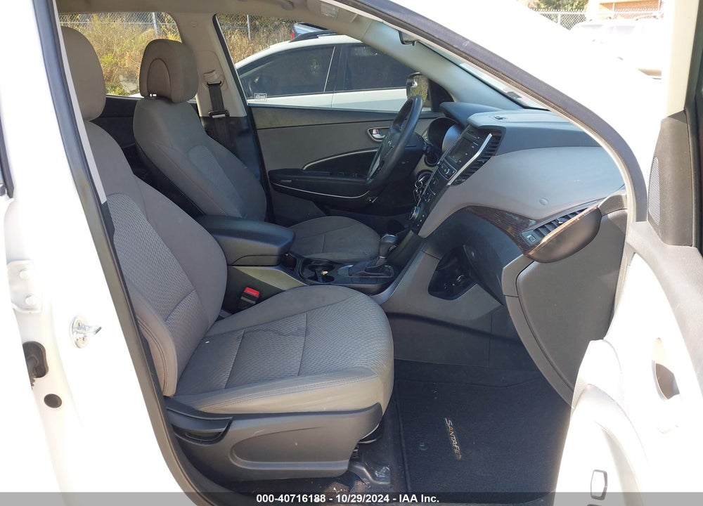 2017 HYUNDAI SANTA FE SPORT 2.4L VIN: 5XYZTDLB8HG384618