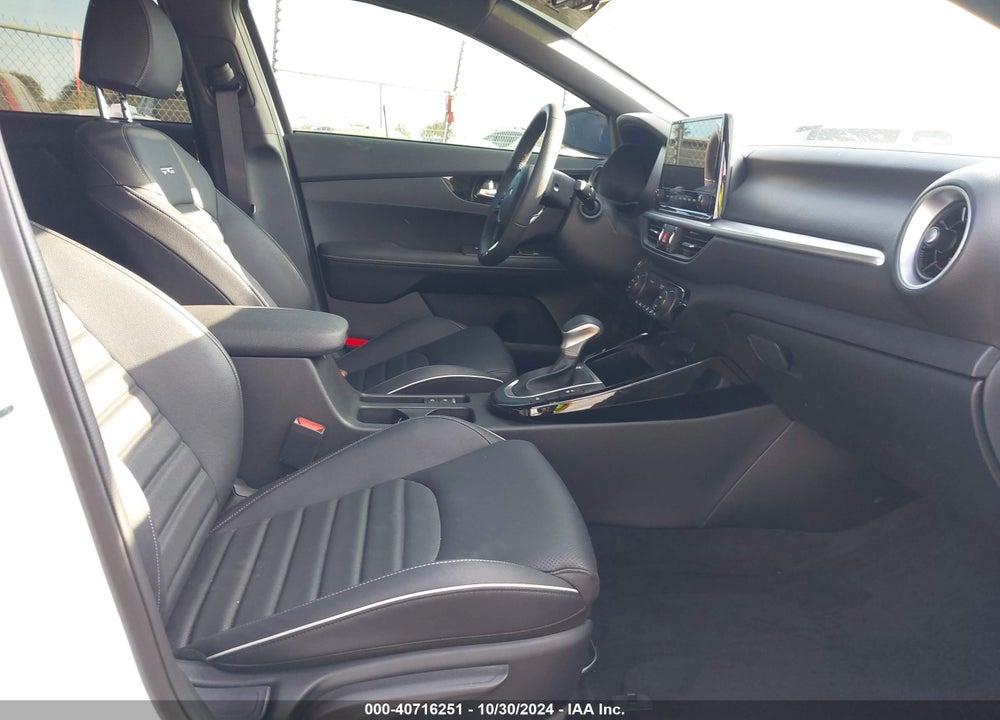 2024 KIA FORTE GT LINE VIN: 3KPF54AD1RE840359