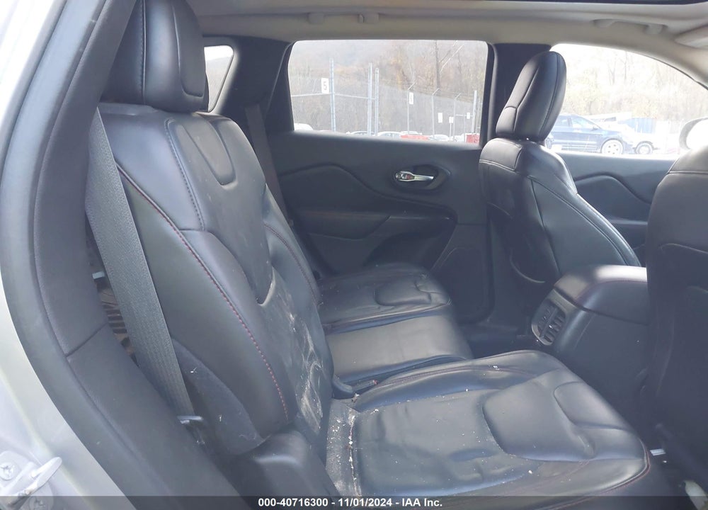 2015 JEEP CHEROKEE TRAILHAWK VIN: 1C4PJMBS2FW605211