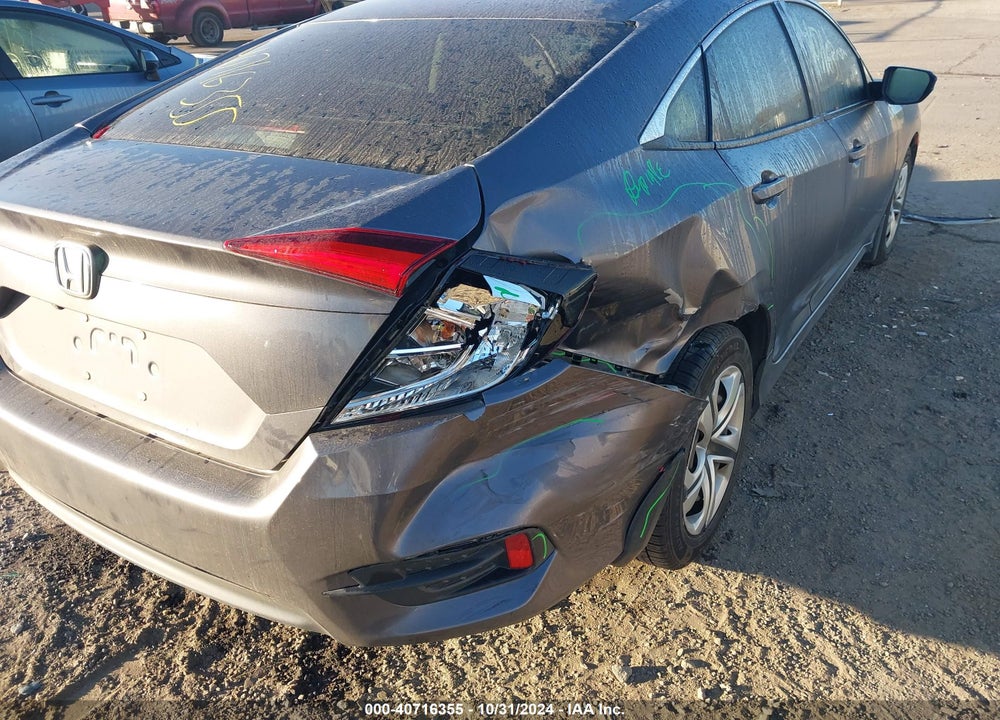 2018 HONDA CIVIC LX VIN: 19XFC2F5XJE043821