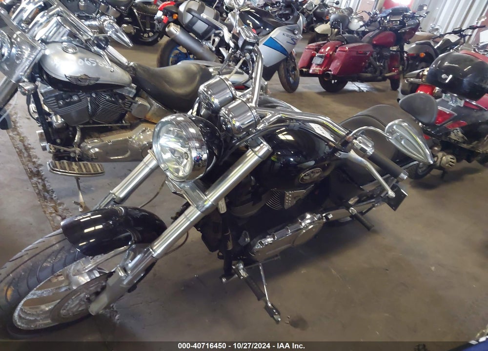 2005 VICTORY MOTORCYCLES HAMMER VIN: 5VPHB26D053010201