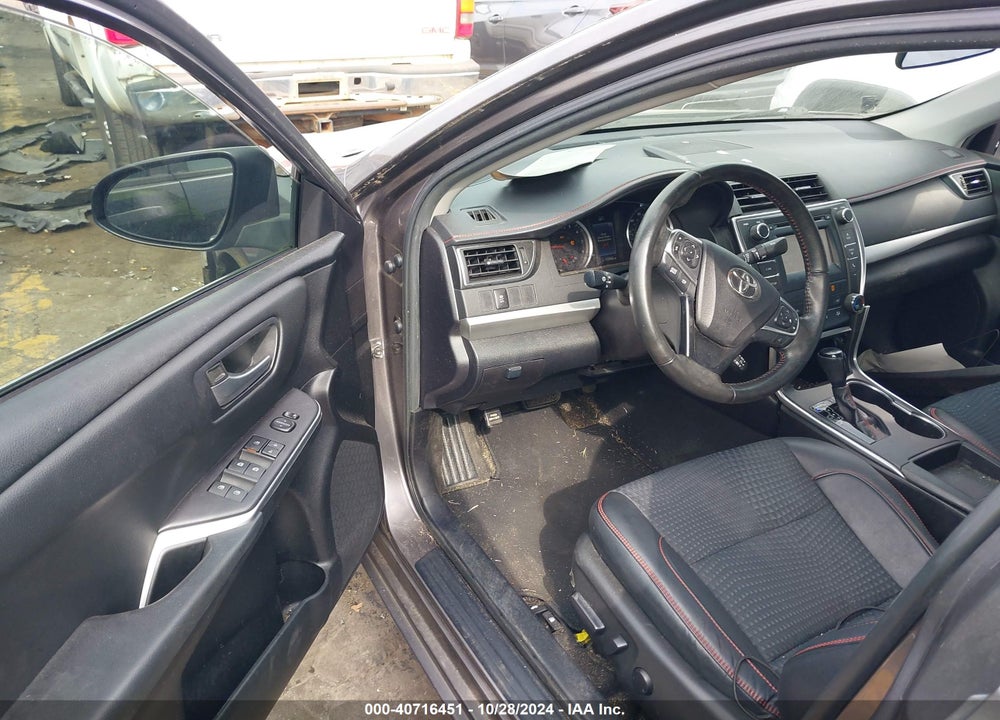 2015 TOYOTA CAMRY SE VIN: 4T1BF1FKXFU939935