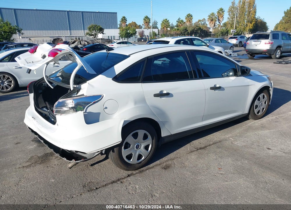 2018 FORD FOCUS S VIN: 1FADP3E26JL291215