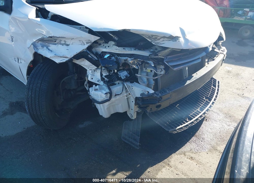 2015 TOYOTA COROLLA LE VIN: 2T1BURHE2FC320131