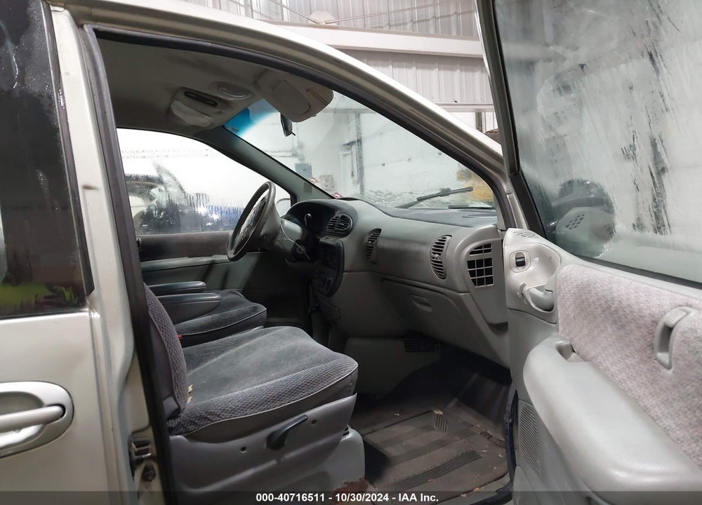 1999 DODGE GRAND CARAVAN SE VIN: 1B4GP44G8XB578528