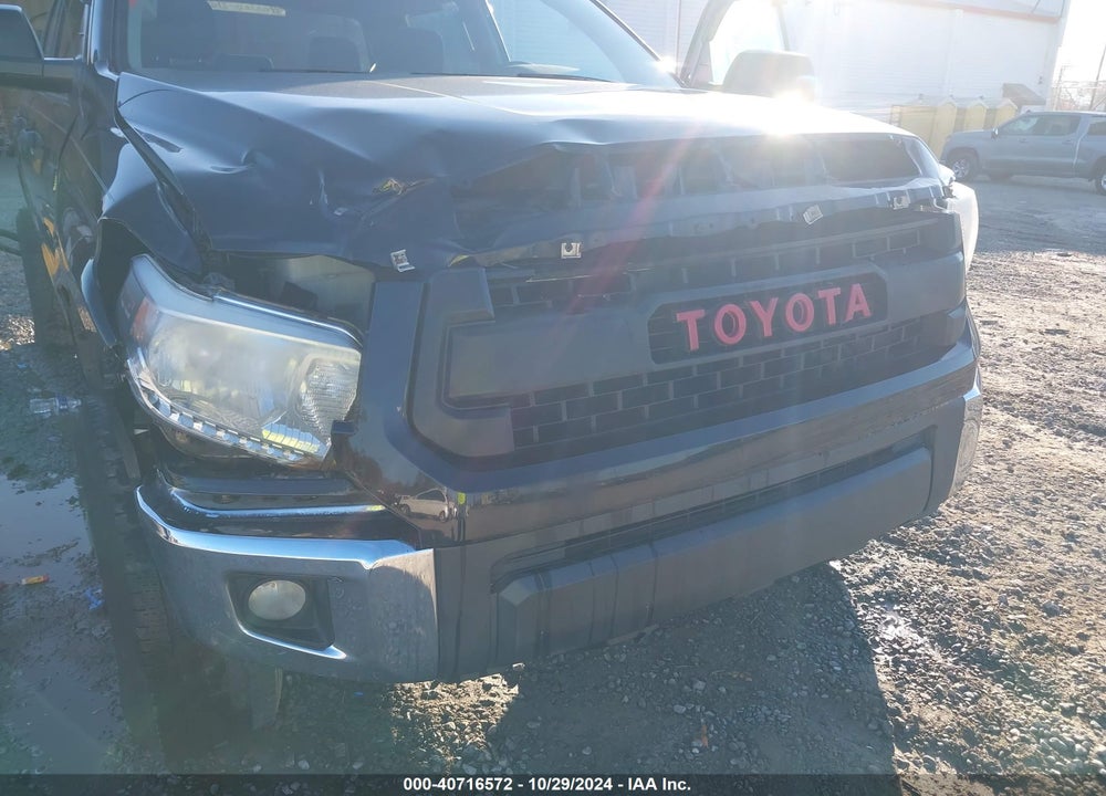 2016 TOYOTA TUNDRA SR5 5.7L V8 VIN: 5TFDW5F1XGX500813