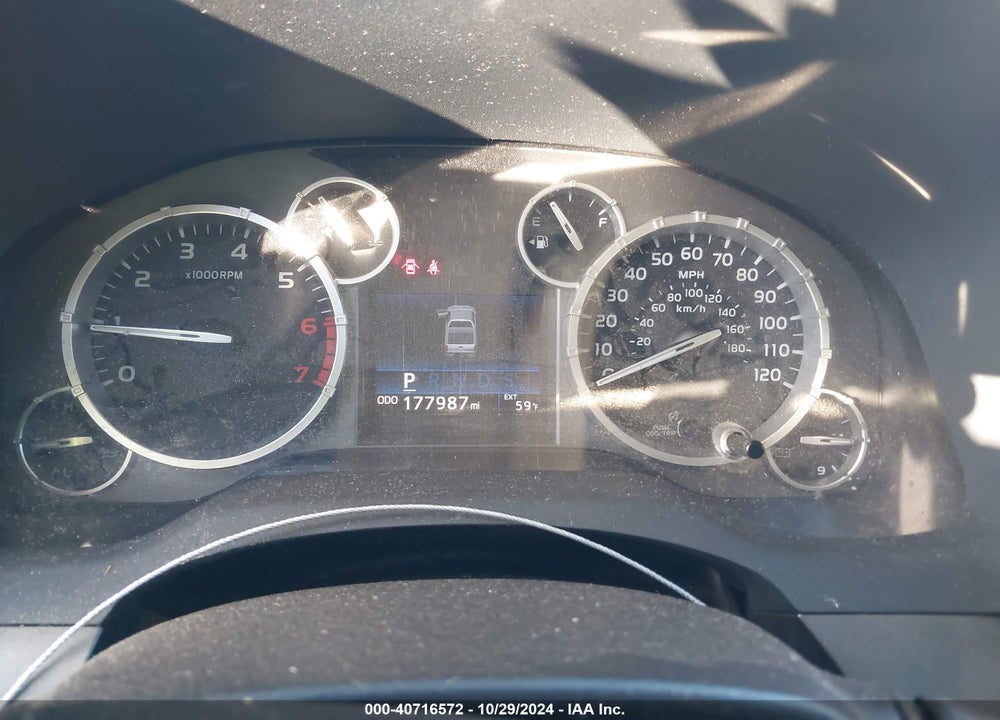 2016 TOYOTA TUNDRA SR5 5.7L V8 VIN: 5TFDW5F1XGX500813