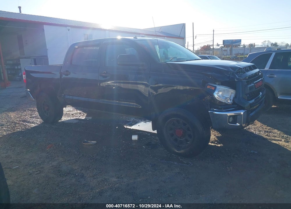 2016 TOYOTA TUNDRA SR5 5.7L V8 VIN: 5TFDW5F1XGX500813