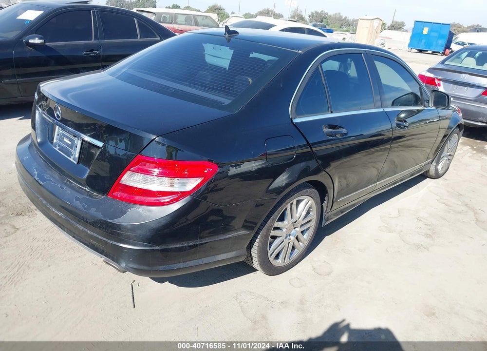 2008 MERCEDES-BENZ C 300 LUXURY/SPORT VIN: WDDGF54X88F072600