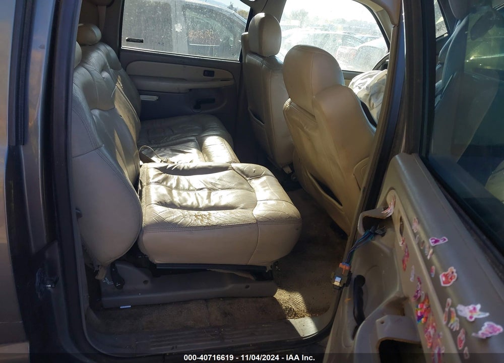 2001 CHEVROLET SUBURBAN 1500 LS VIN: 3GNFK16T01G251259