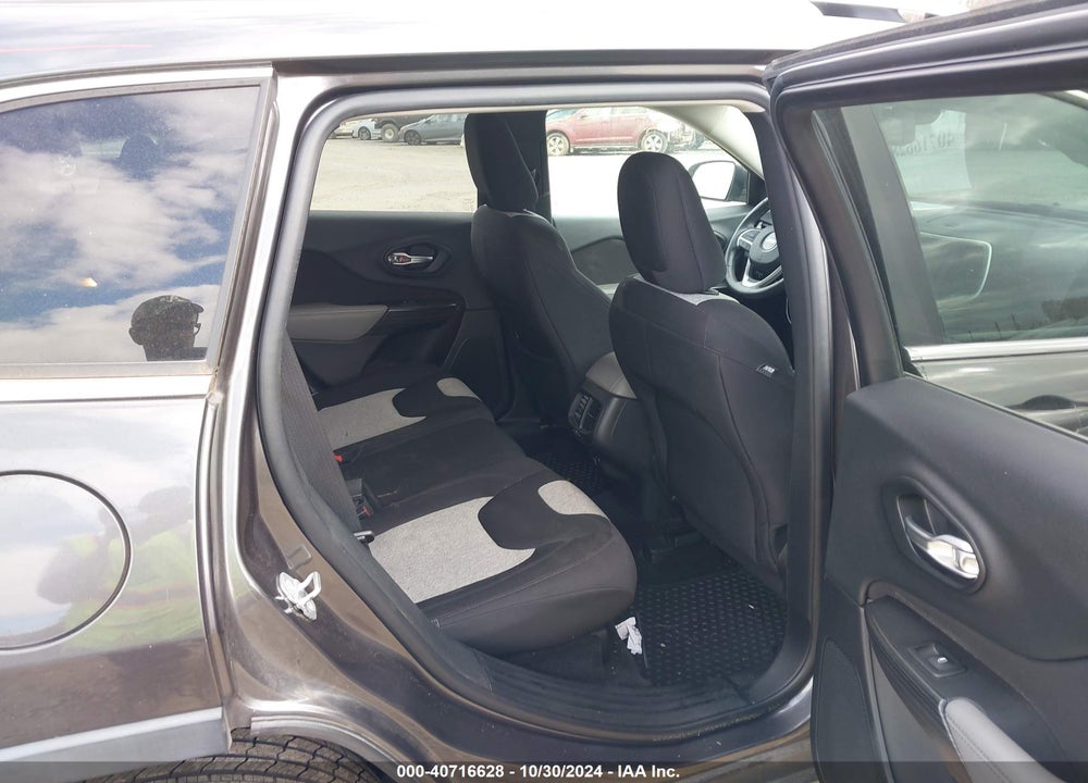 2014 JEEP CHEROKEE LATITUDE VIN: 1C4PJMCB9EW183502