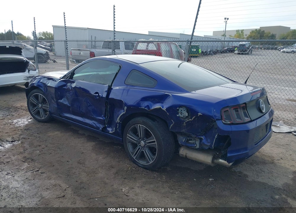 2014 FORD MUSTANG V6 VIN: 1ZVBP8AM5E5203087