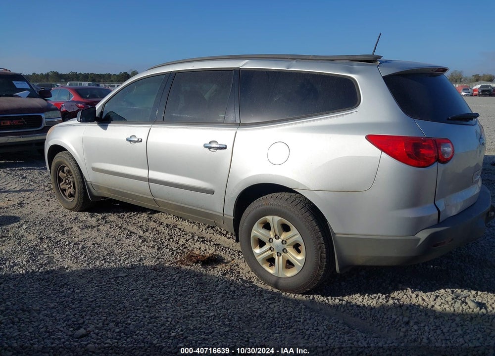 2012 CHEVROLET TRAVERSE LS VIN: 1GNKRFED3CJ330296