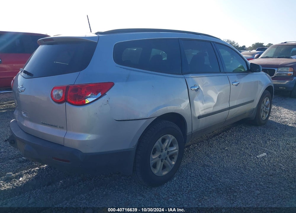 2012 CHEVROLET TRAVERSE LS VIN: 1GNKRFED3CJ330296