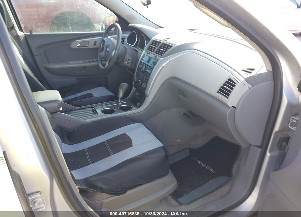2012 CHEVROLET TRAVERSE LS VIN: 1GNKRFED3CJ330296