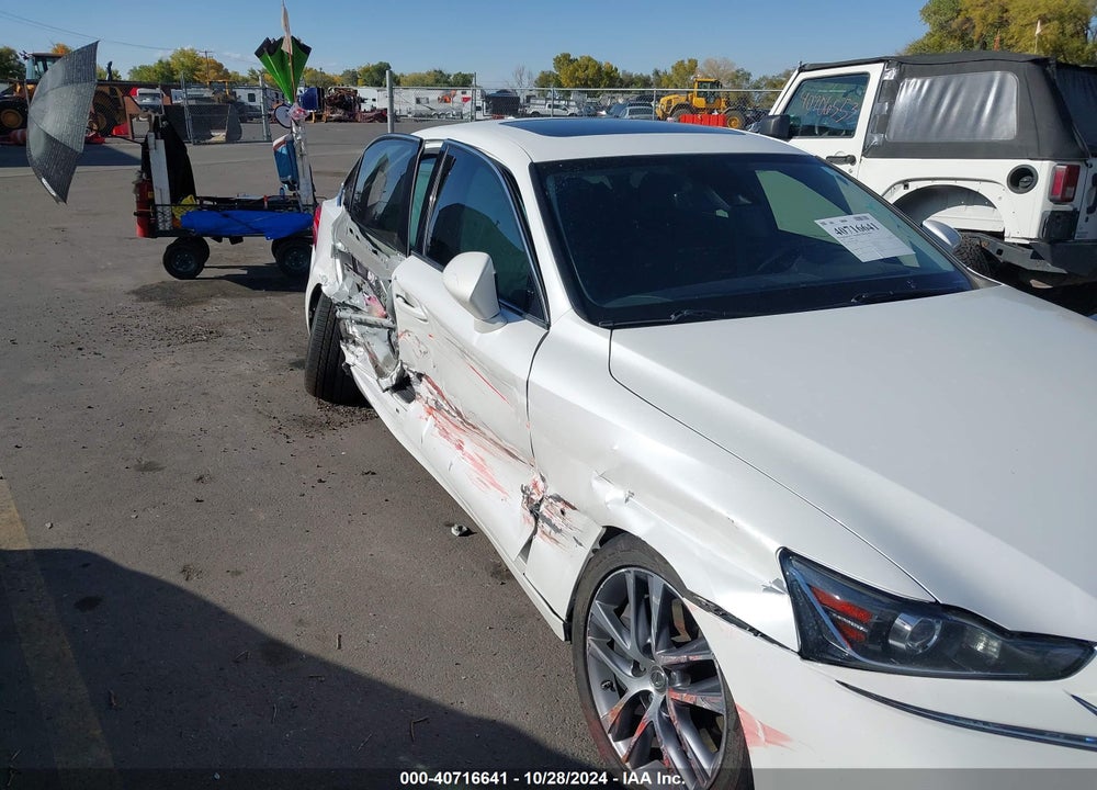 2018 LEXUS IS 300 VIN: JTHC81D23J5032838
