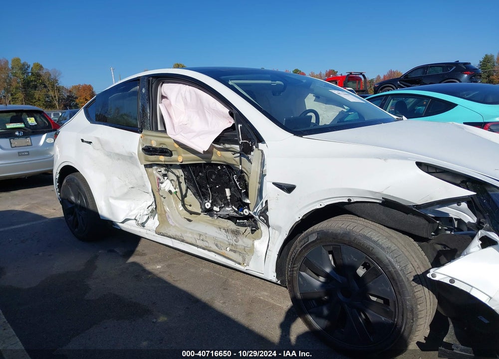 2024 TESLA MODEL Y LONG RANGE DUAL MOTOR ALL-WHEEL DRIVE/RWD VIN: 7SAYGDED8RA331778