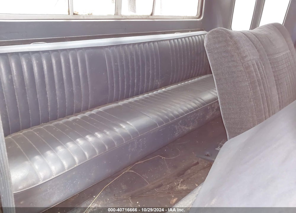 1988 FORD F250 VIN: 1FTHX26M2JKB32963