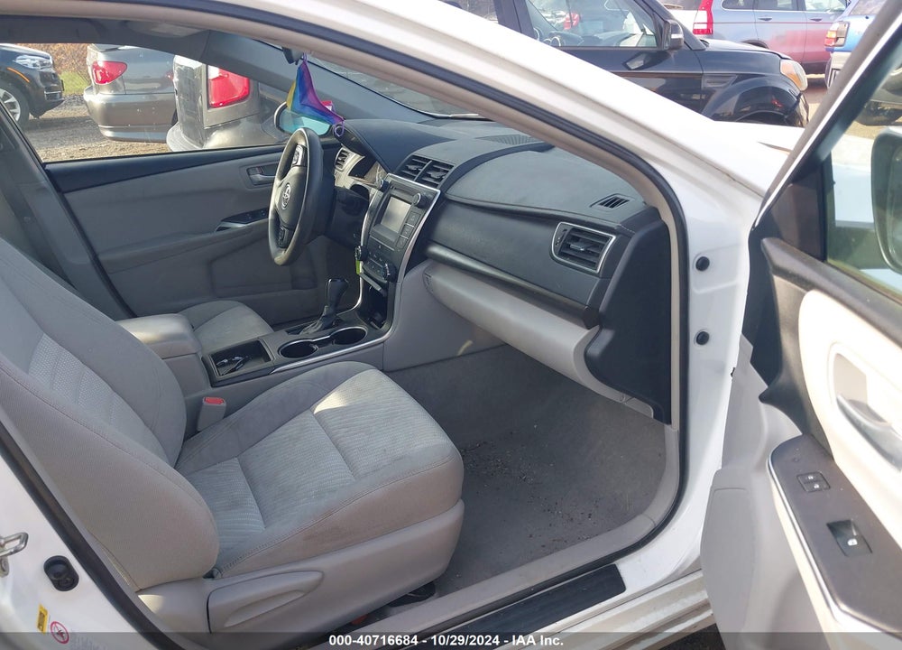 2016 TOYOTA CAMRY VIN: 4T4BF1FK9GR577166