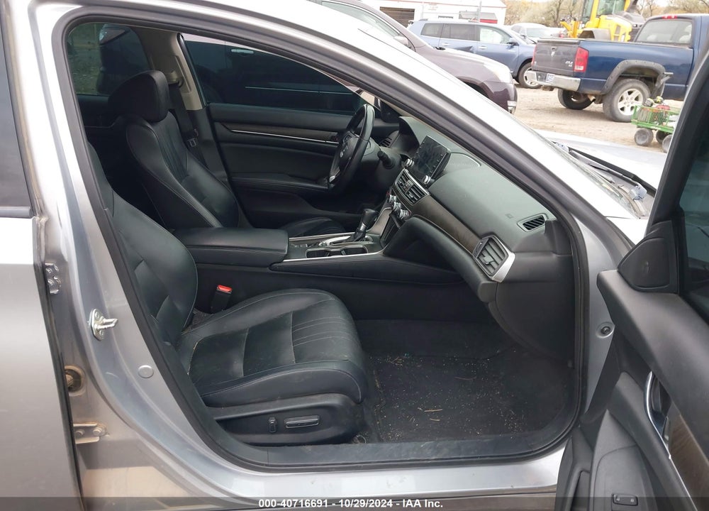 2018 HONDA ACCORD EX-L VIN: 1HGCV1F5XJA058556