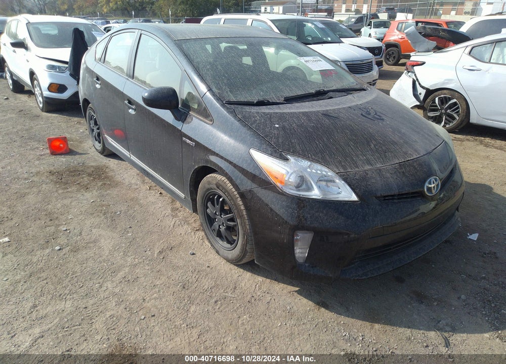 2013 TOYOTA PRIUS THREE VIN: JTDKN3DU2D5550611