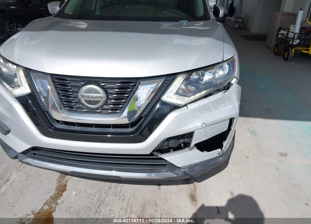 2018 NISSAN ROGUE S VIN: 5N1AT2MT8JC711405