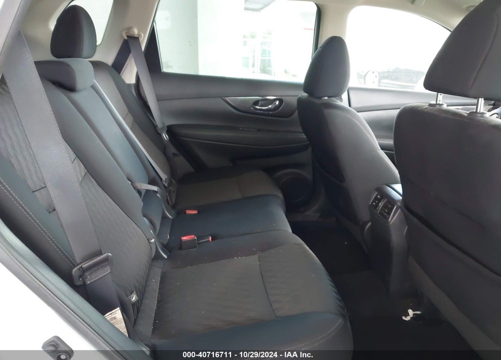 2018 NISSAN ROGUE S VIN: 5N1AT2MT8JC711405