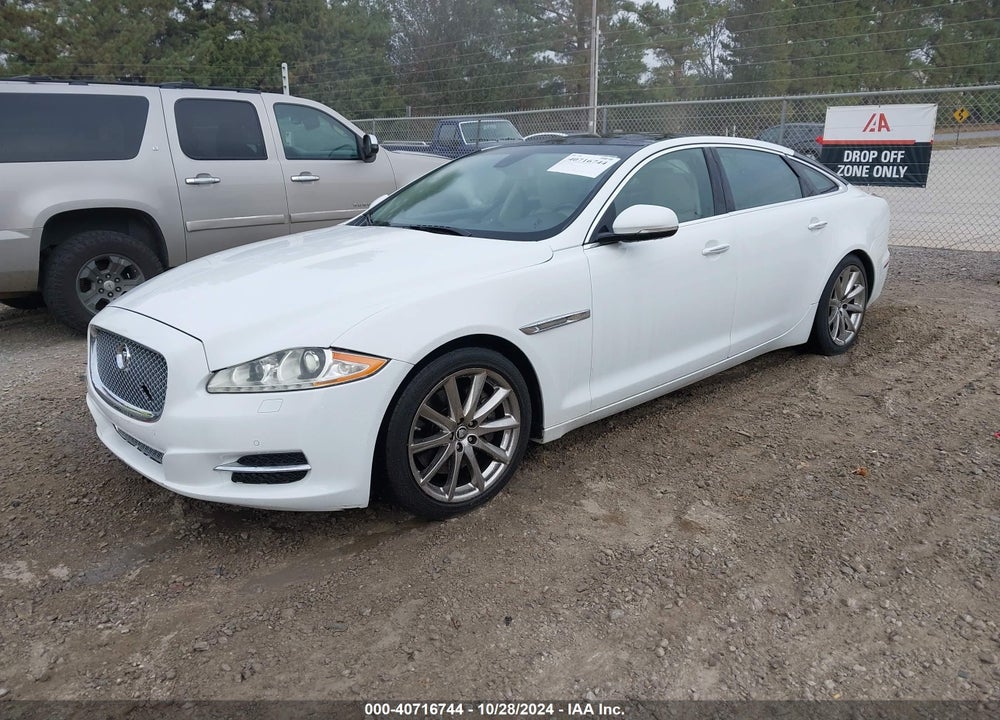 2011 JAGUAR XJ VIN: SAJWA2GB0BLV06876