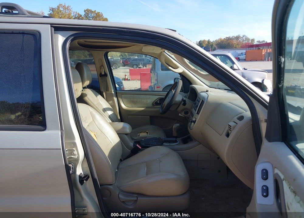 2005 FORD ESCAPE LIMITED VIN: 1FMYU94105KC27730