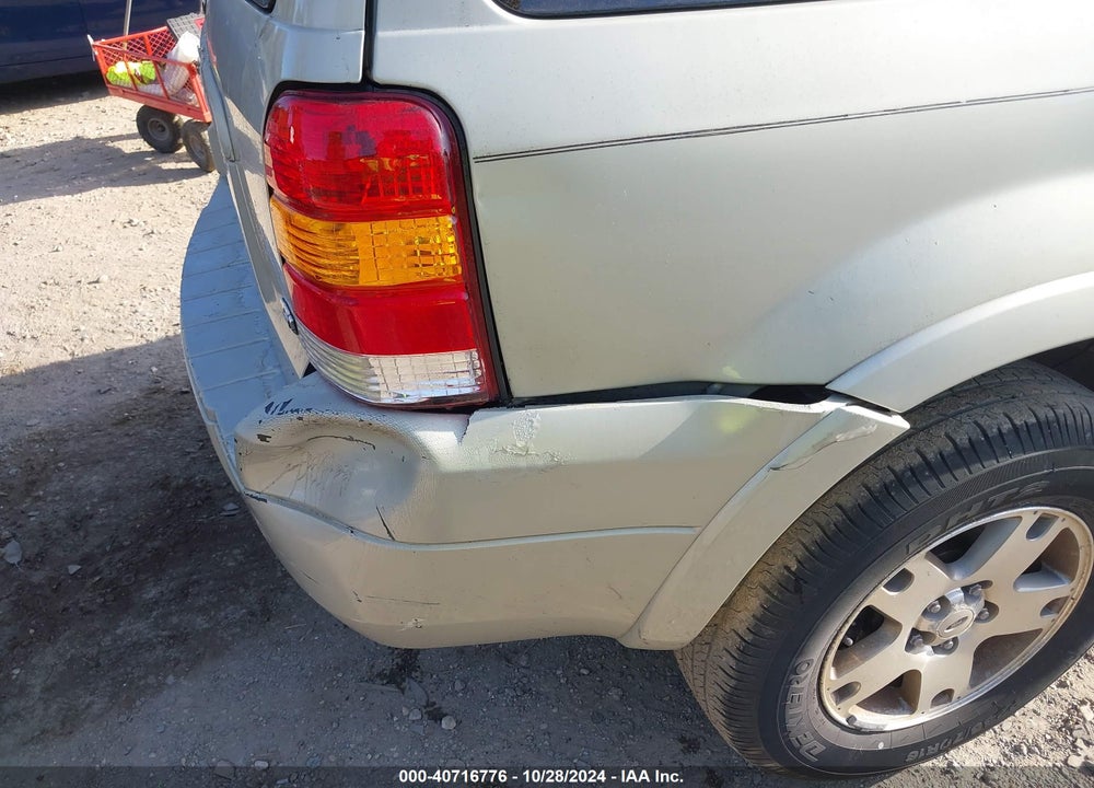 2005 FORD ESCAPE LIMITED VIN: 1FMYU94105KC27730