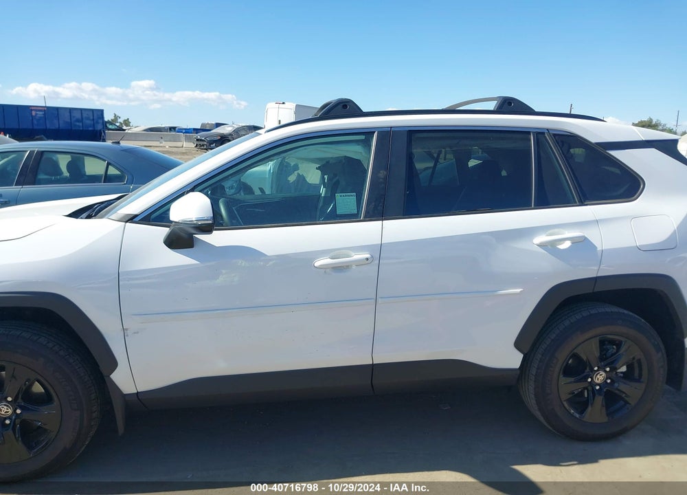 2022 TOYOTA RAV4 XLE VIN: 2T3W1RFV4NC176651