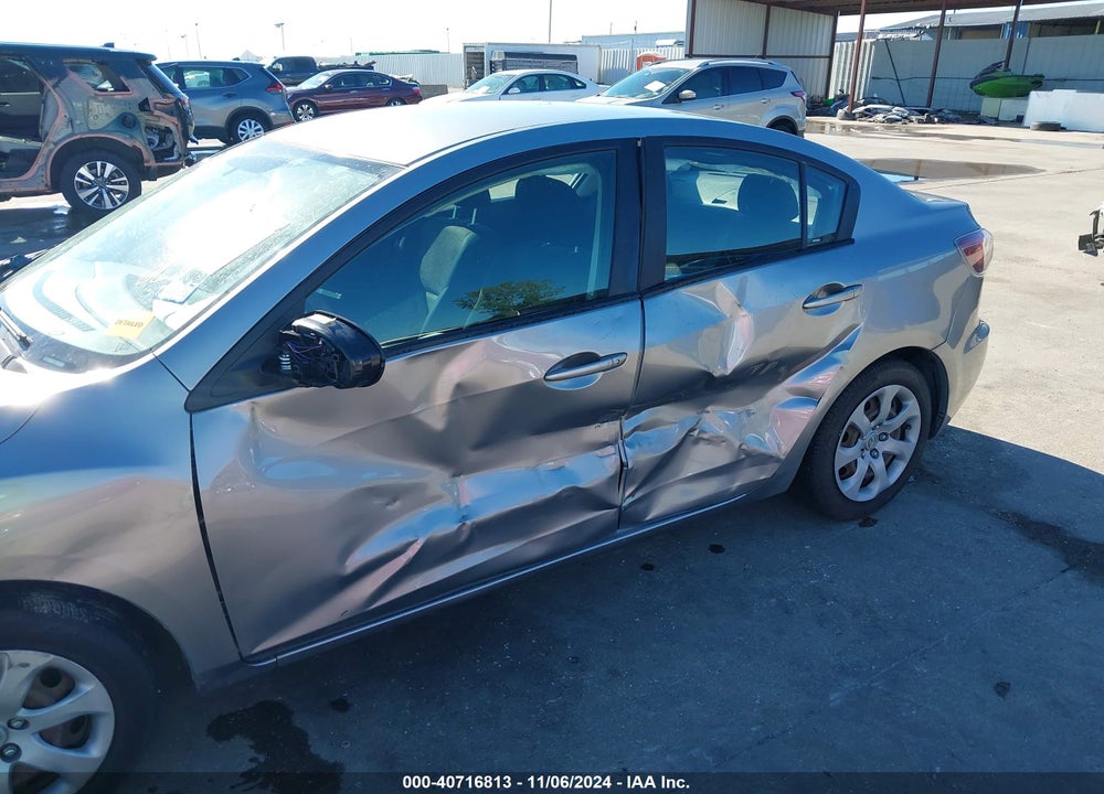 2012 MAZDA 3 I SPORT VIN: JM1BL1UF2C1525452