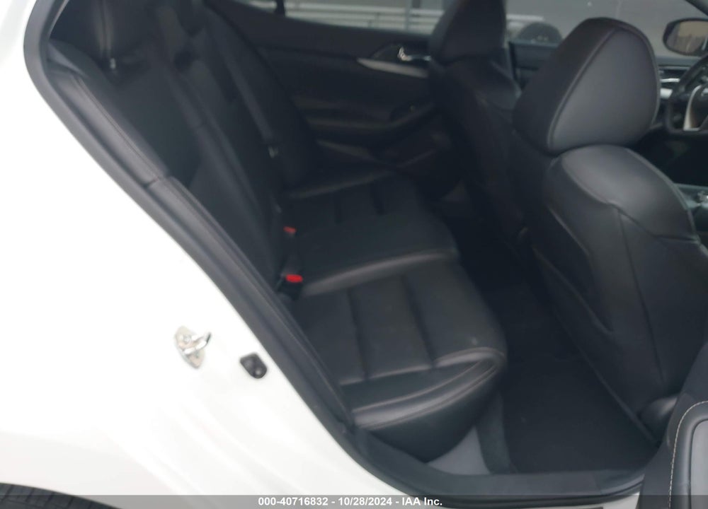 2018 NISSAN MAXIMA SV VIN: 1N4AA6AP7JC398281