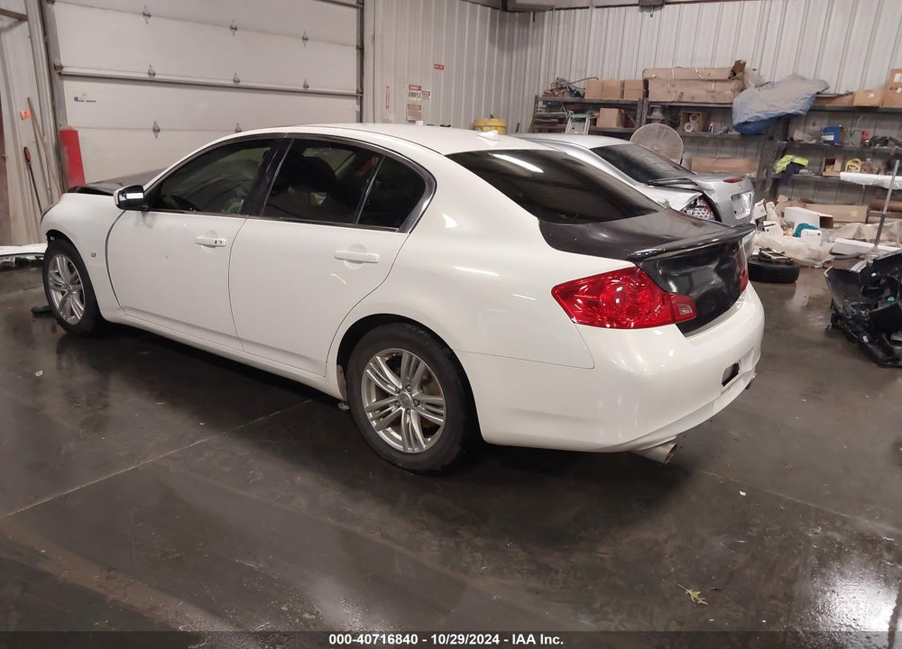 2015 INFINITI Q40 VIN: JN1CV6AR8FM651086