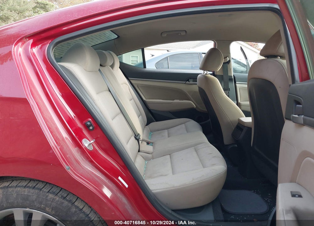 2017 HYUNDAI ELANTRA SE VIN: KMHD84LF7HU401403