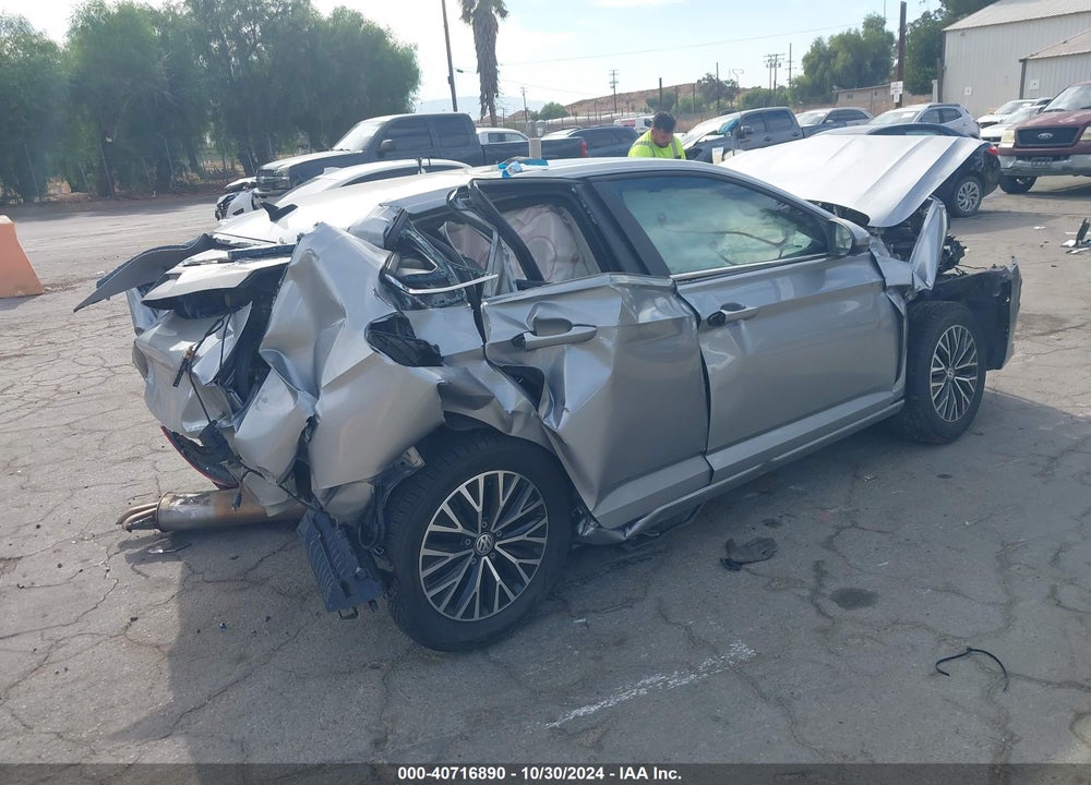 2019 VOLKSWAGEN JETTA 1.4T SEL VIN: 3VWE57BUXKM233767
