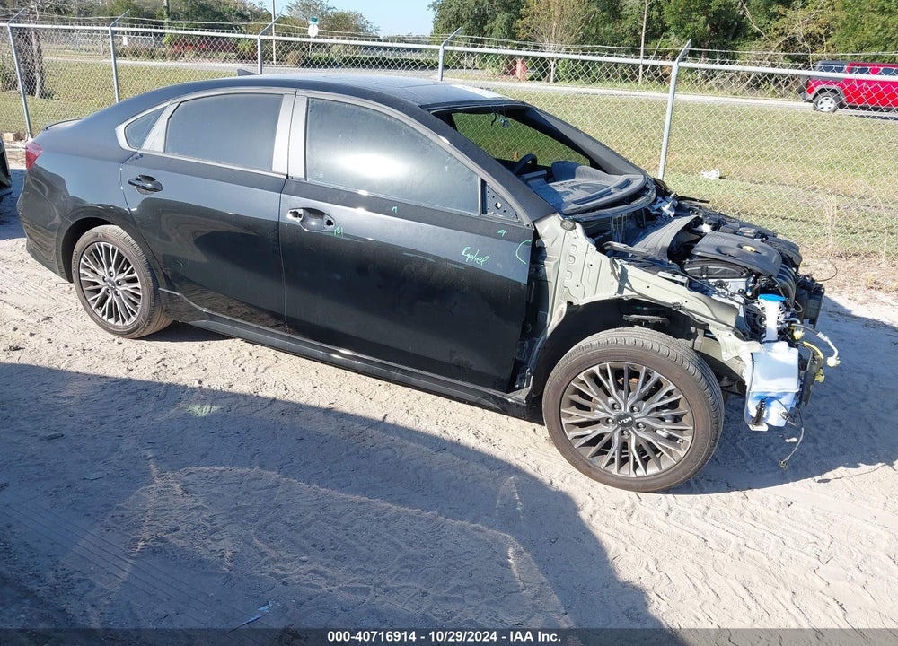 2024 KIA FORTE GT LINE VIN: 3KPF54AD8RE737164