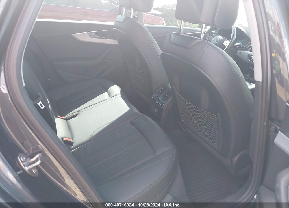 2018 AUDI A4 2.0T TECH ULTRA PREMIUM/2.0T ULTRA PREMIUM VIN: WAUKMAF47JA009817