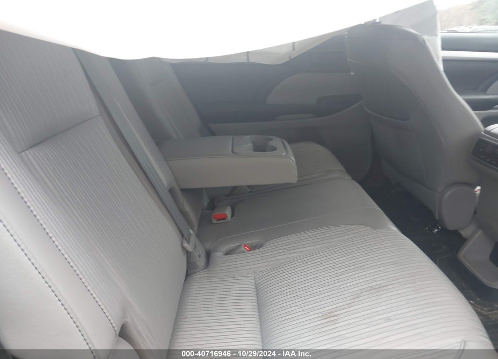 2019 TOYOTA HIGHLANDER LE PLUS VIN: 5TDBZRFHXKS953251