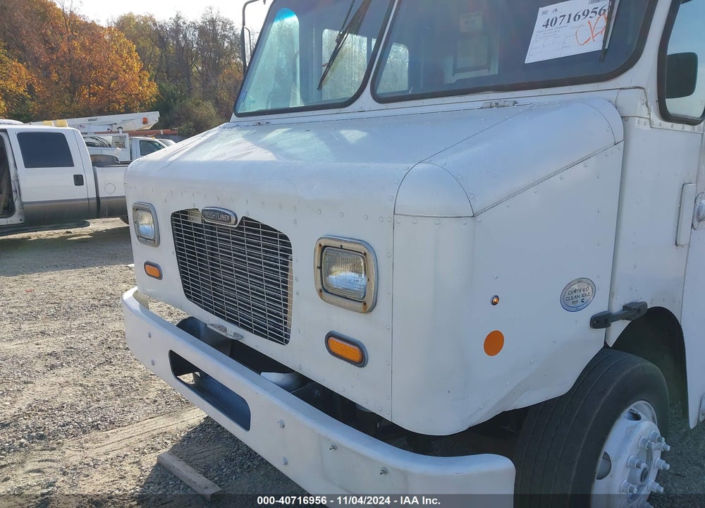 2011 FREIGHTLINER CHASSIS M LINE WALK-IN VAN VIN: 4UZACYDT4BCAY8906