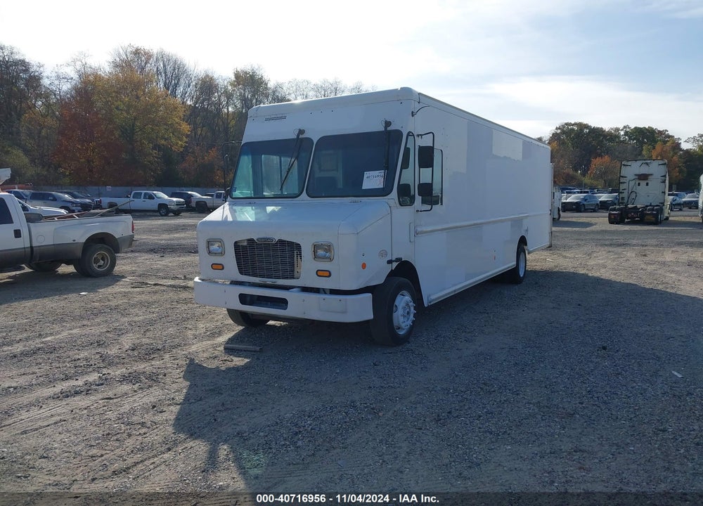 2011 FREIGHTLINER CHASSIS M LINE WALK-IN VAN VIN: 4UZACYDT4BCAY8906