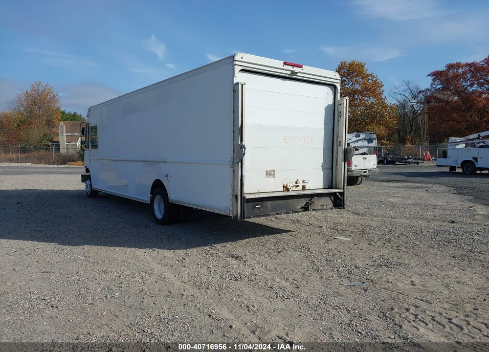 2011 FREIGHTLINER CHASSIS M LINE WALK-IN VAN VIN: 4UZACYDT4BCAY8906