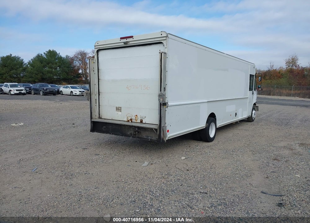 2011 FREIGHTLINER CHASSIS M LINE WALK-IN VAN VIN: 4UZACYDT4BCAY8906
